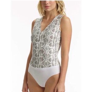 Commando faux leather animal v-neck bodysuit NWT size medium